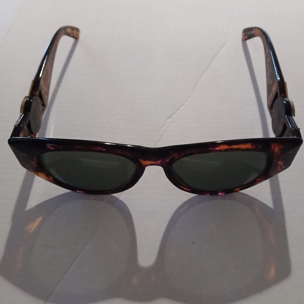Anne Klein Vintage Riviera Sunglasses Tortoise Shell Lion Logo